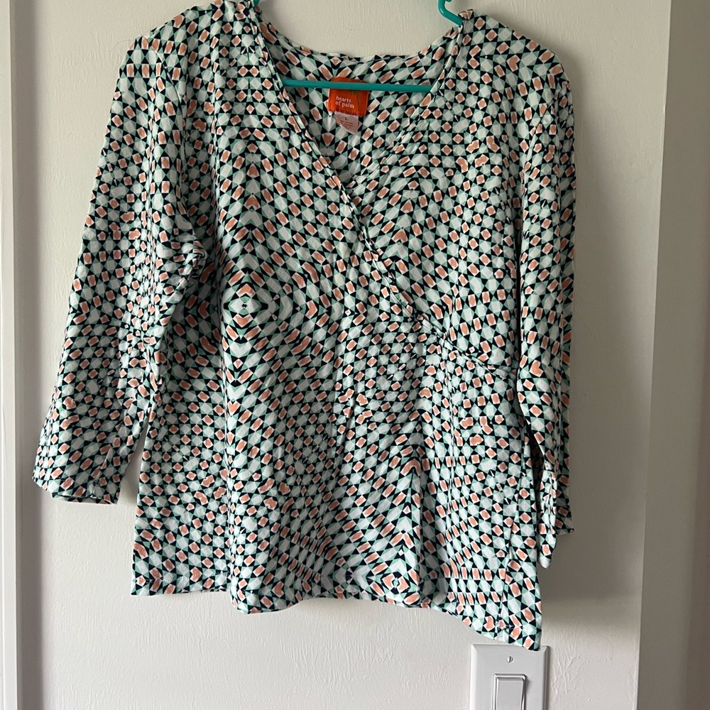 3/4 sleeve v neck Tshirt